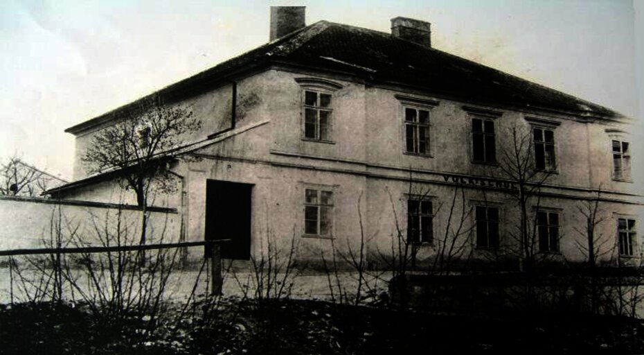 Fels, Volksschule um 1900 [Foto: Archiv Leuthner]